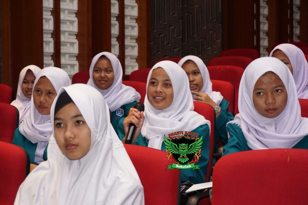 Kisah Sukses Program Bhakti Karya di Sekolah